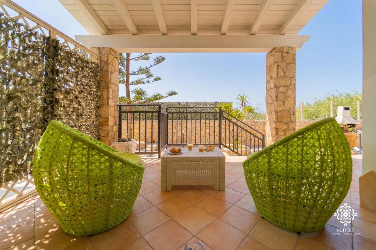 Borgo Marino Beach Residence Lampedusa Exterior photo