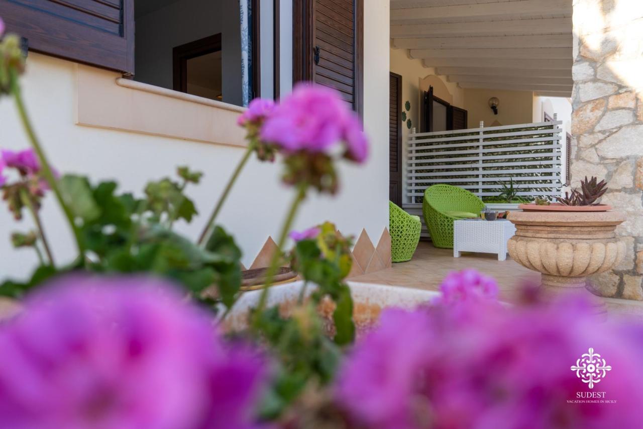 Borgo Marino Beach Residence Lampedusa Exterior photo